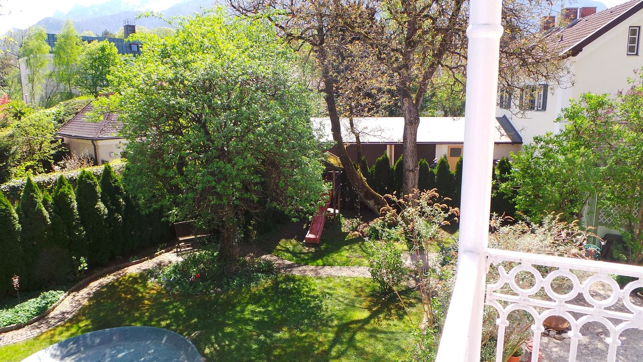 Balkon Ost mit Gartenblick Balkon Ost mit Gartenblick